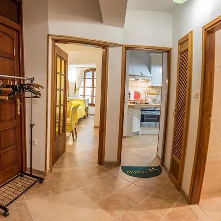 With Parking Space Banjole, - 17398 Apartamento