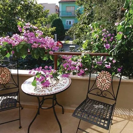 With Parking Space Banjole, - 17398 Apartamento Pula