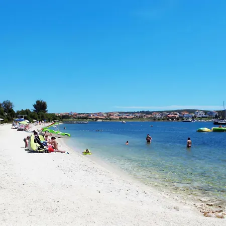 With Parking Space Banjole, - 17398 Apartman Pula