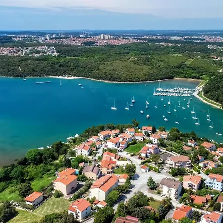 With Parking Space Banjole, - 17398 풀라