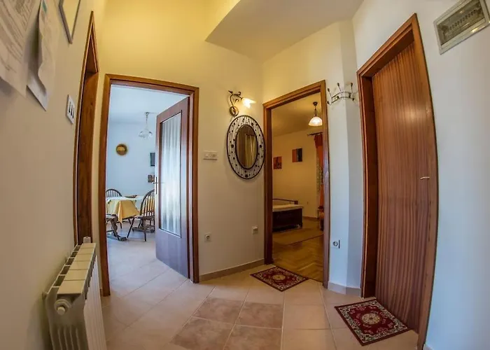 With Parking Space Banjole, - 17398 아파트 풀라