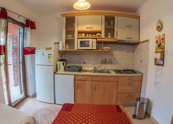 With Parking Space Banjole, - 17398 * 풀라