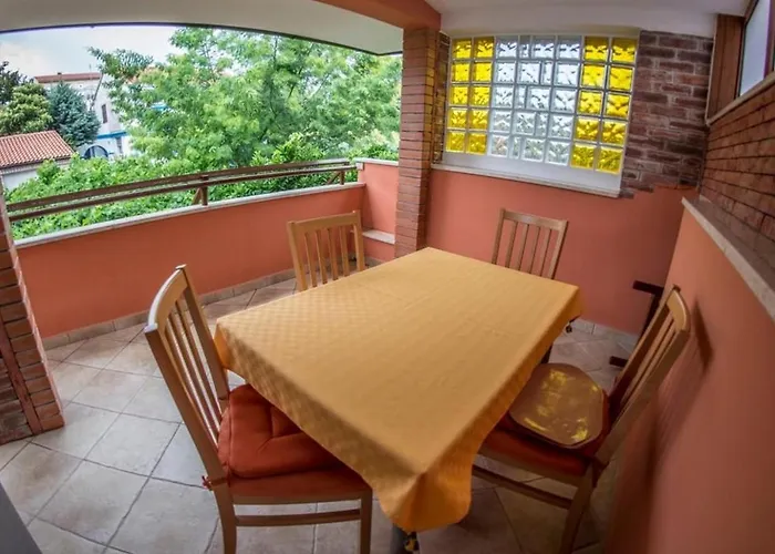 With Parking Space Banjole, - 17398 * 풀라